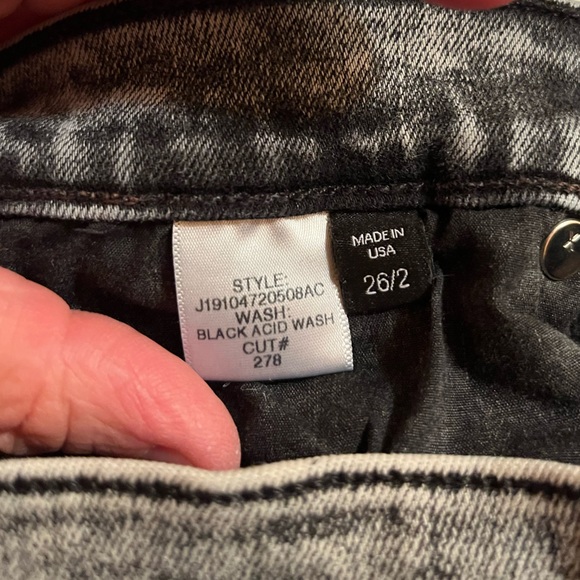 Veronica Beard Maera Skinny High Rise Jeans in Black Acid Wash - Picture 7 of 7